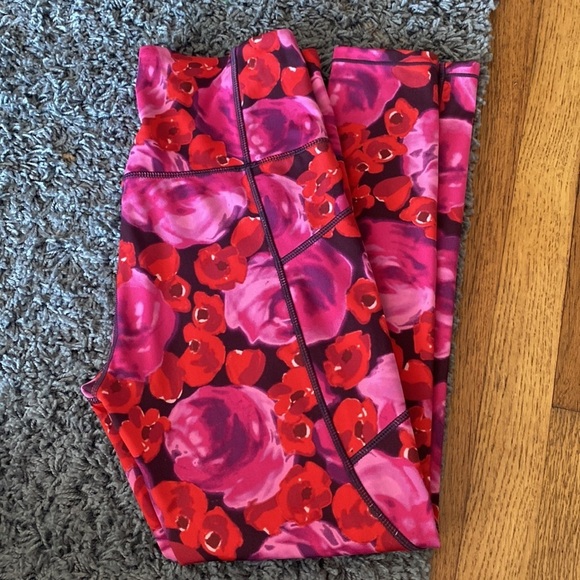 Kate Spade Electric Rose Print Leggings Size Small - Picture 3 of 14